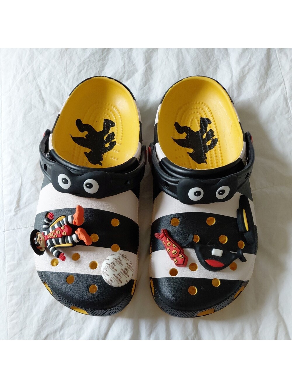 NEW CROCS X MCDONALD'S HAMBURGLAR CLOG unisex M 6 W 8 EUC #857